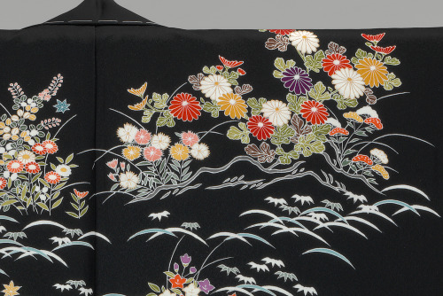 Western Woman’s Short Sleeved Black Kimono - Image 14