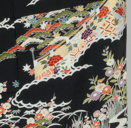 Western Woman’s Short Sleeved Black Kimono - Image 7