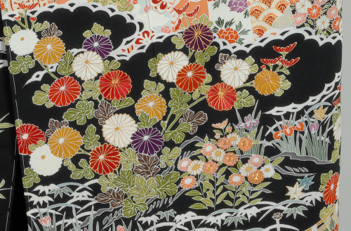 Western Woman’s Short Sleeved Black Kimono - Image 6