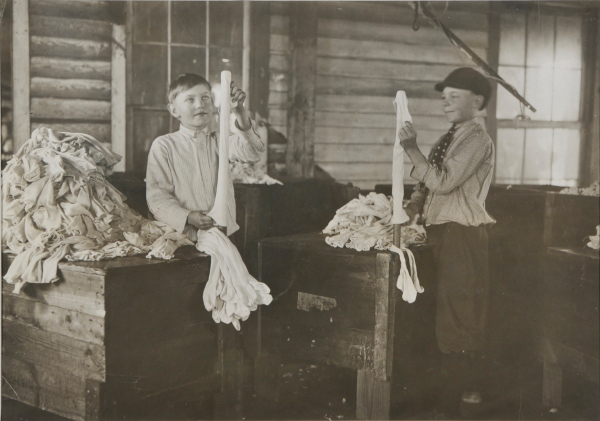 CRESCENT HOSIERY MILLS, SCOTLAND NECK, NORTH CAROLINA