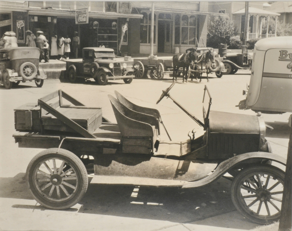 Street in Marion, Alabama - Image 4