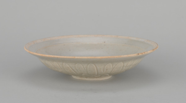 Qingbai Dish with Raised Flower Design - Image 4
