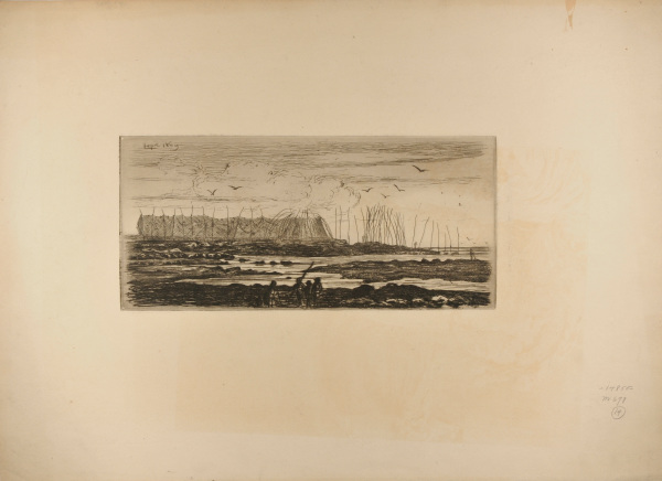 Marée basse avec filets séchant