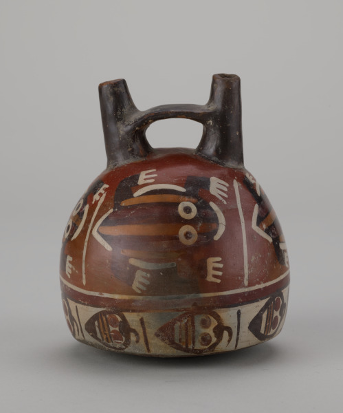 Double-Spout Bottle Decorated with Striped Frogs and Lúcuma Fruit - Image 4