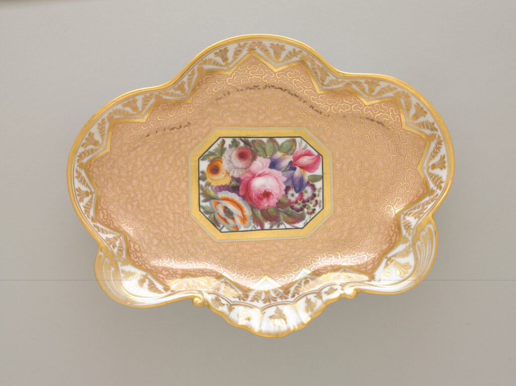 Lobed Dish