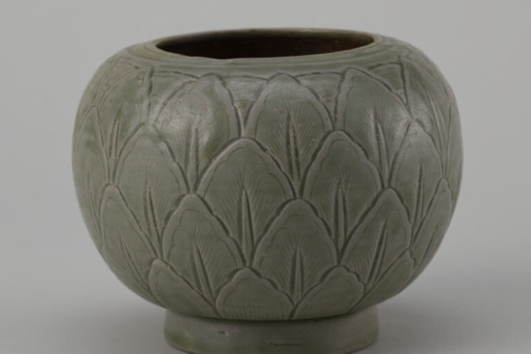 Yue Ware Globular Jar with Carved and Incised Lotus Leaf Design