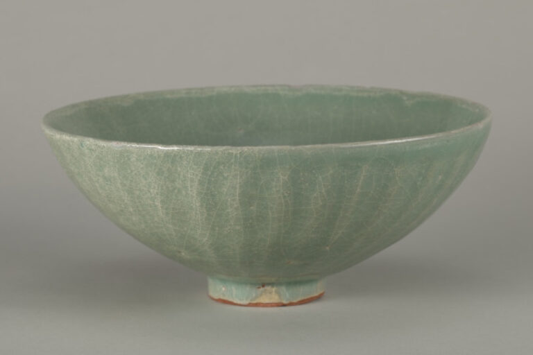 Bowl Decorated with Carved Petals