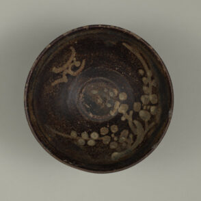 Bowl Decorated with Plum Branch and Crescent Moon