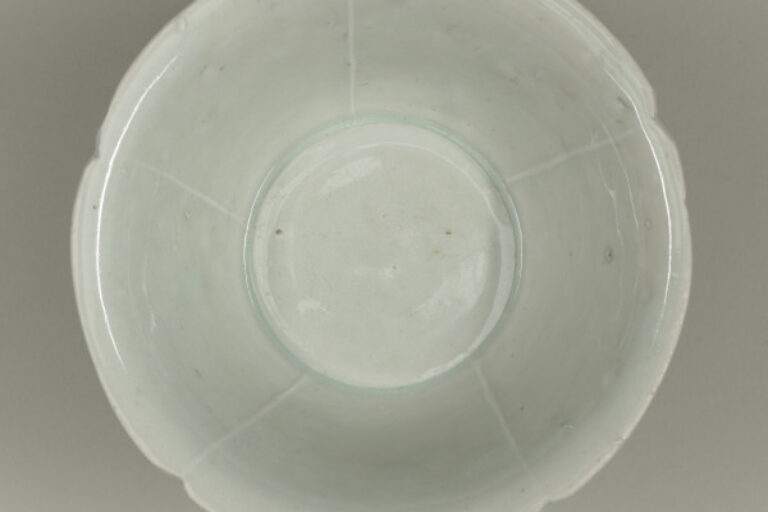 Qingbai Lobed Bowl with Flaring Side