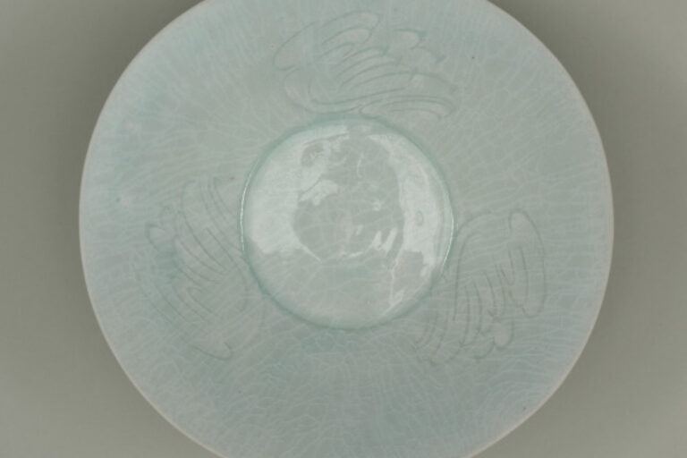 Bowl Decorated with Three Incised Clouds or Waves