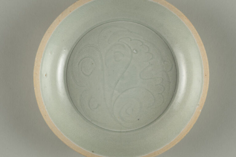 Dish Decorated with Carved Lotus Leaf Design