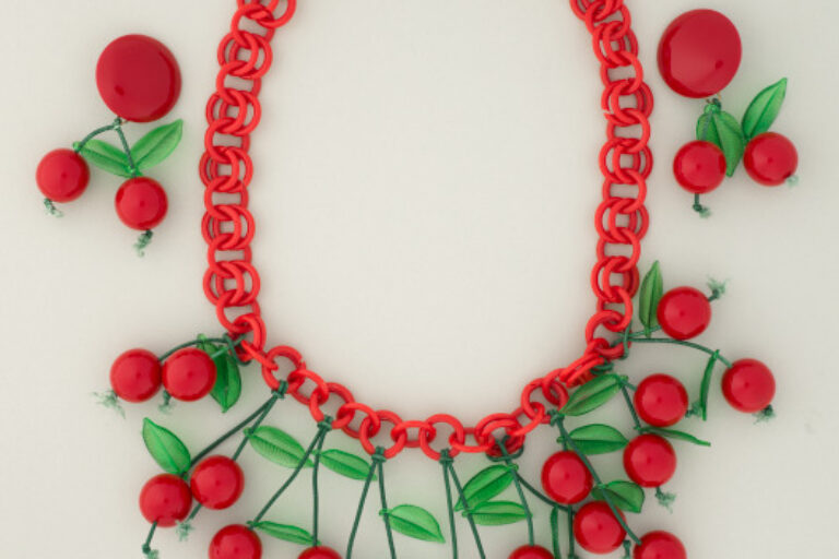 CLASSIC HANGING CHERRIES DESIGN