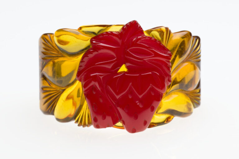 LAYERED TRANSLUCENT RED AND YELLOW STRAWBERRY DESIGN