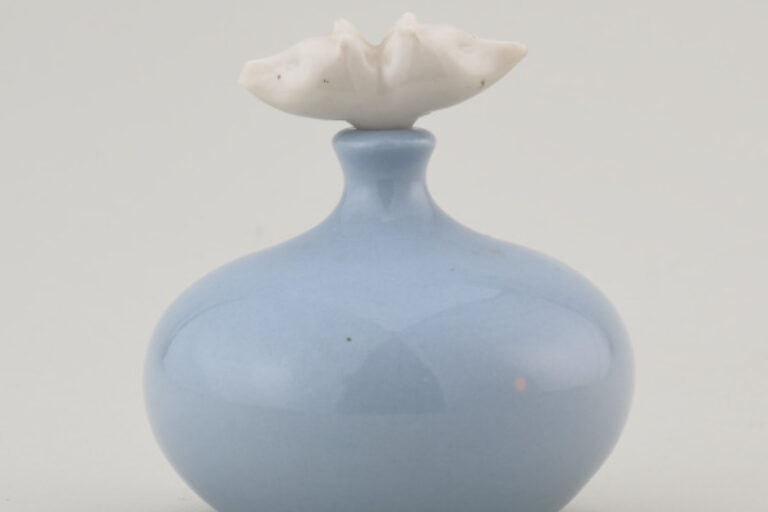 OIL OR POWDER BOTTLE PROTOTYPE