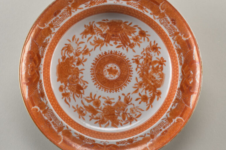 Bowl Decorated with Fitzhugh Pattern