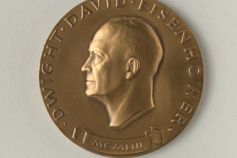 "DWIGHT DAVID EISENHOWER" MEDAL