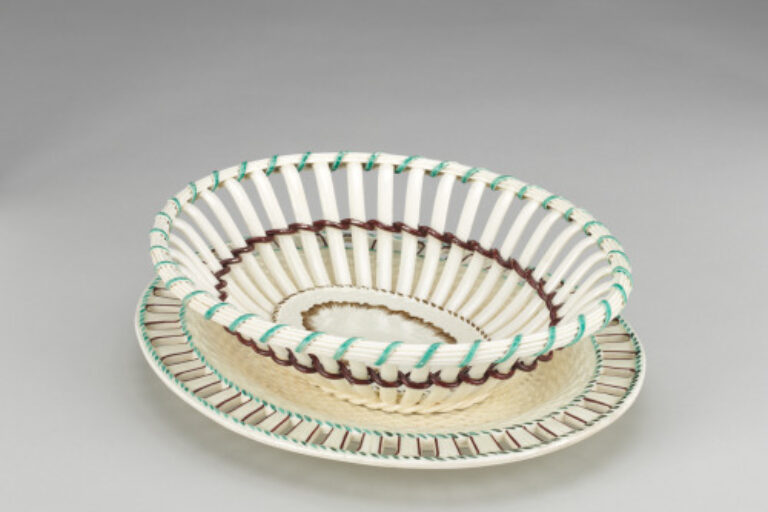 Leeds Basket and Stand