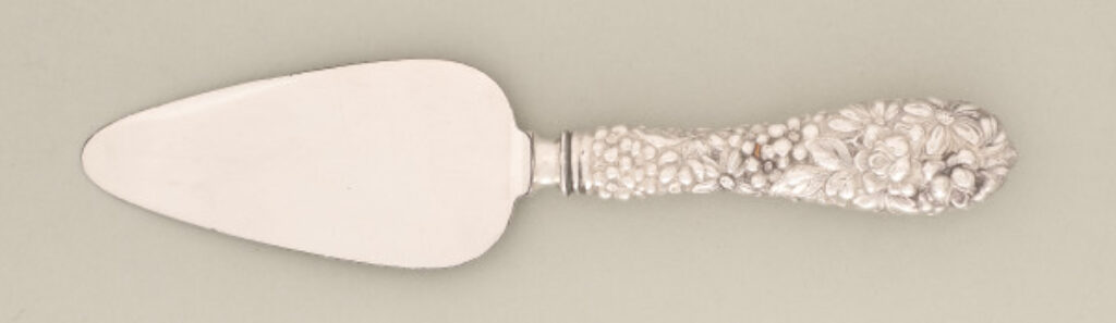 “Rose Pattern” Serving Knife