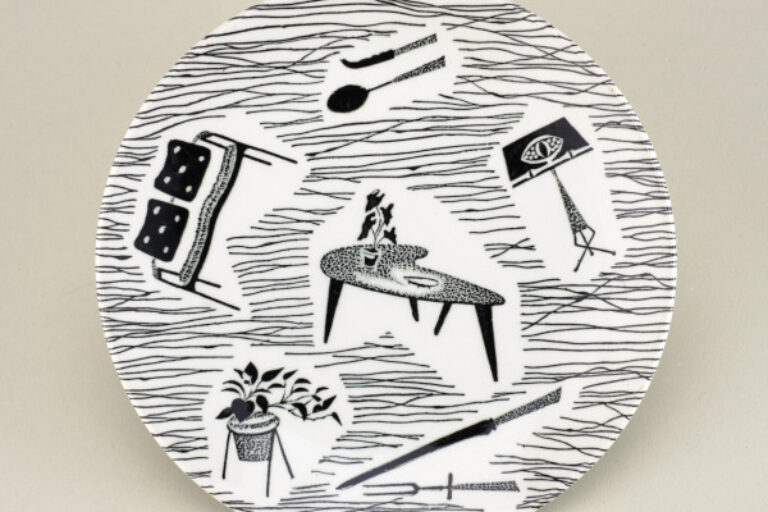 "HOMEMAKER" PLATE