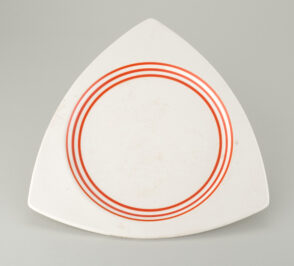 “Tricorne” Plate