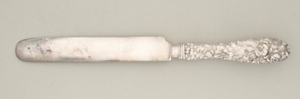 “Chrysanthemum” Dessert Knife - Image 1