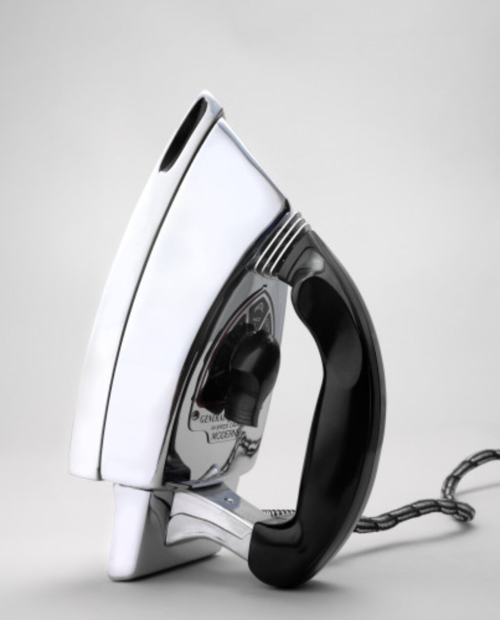 ‘Moderne’ Iron - Image 2