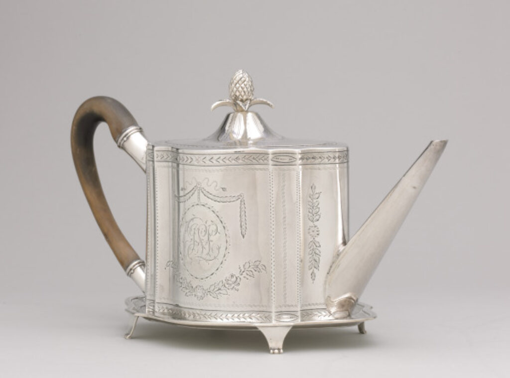Teapot with Stand - Image 3