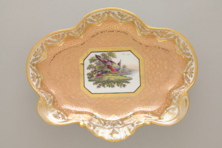 Lobed Dish