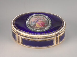 Snuffbox