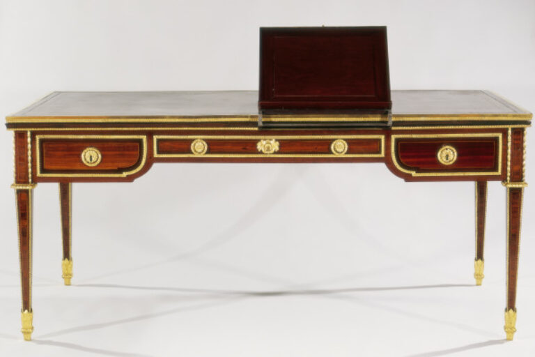 Writing Table (Bureau Plat)