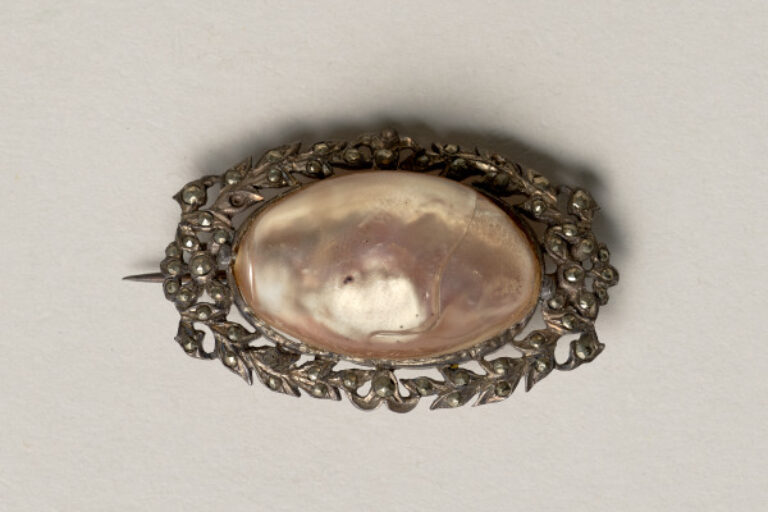 Brooch