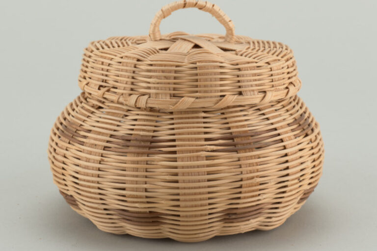 Button basket