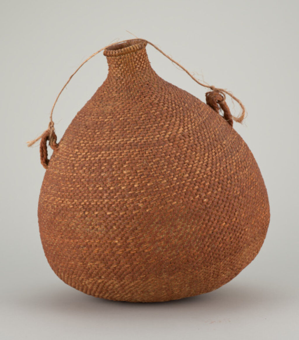 Water basket - Image 1