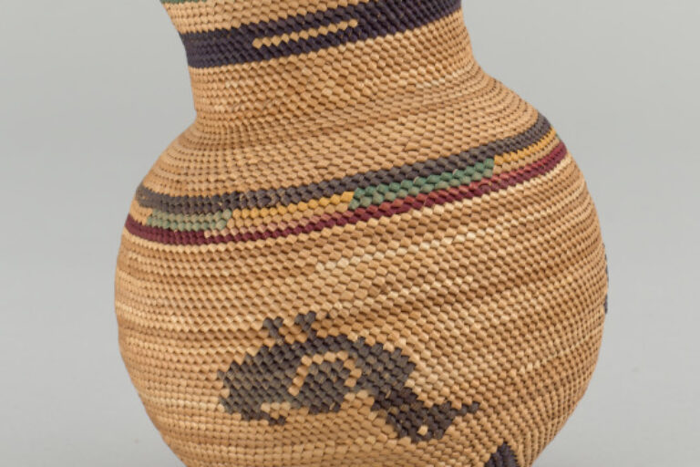 Float with Blossom and Duck Designs