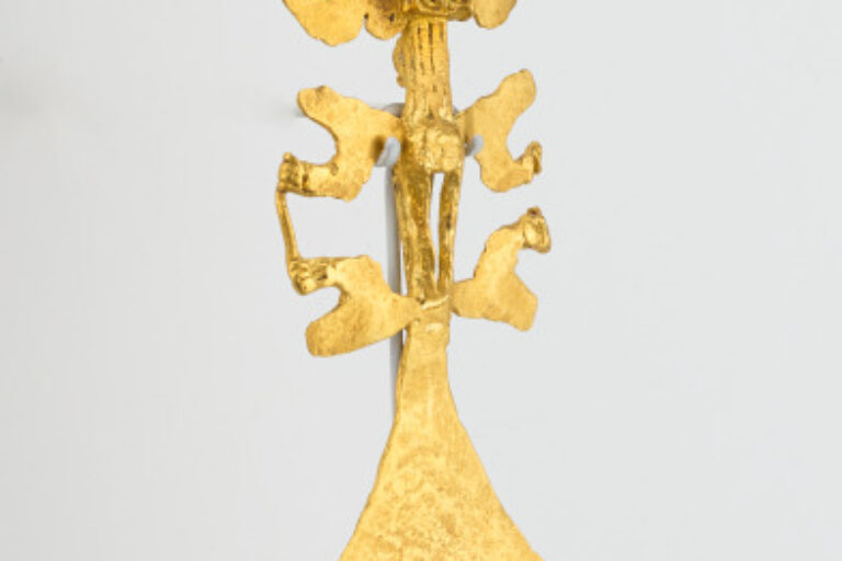 Zoomorphic pendant