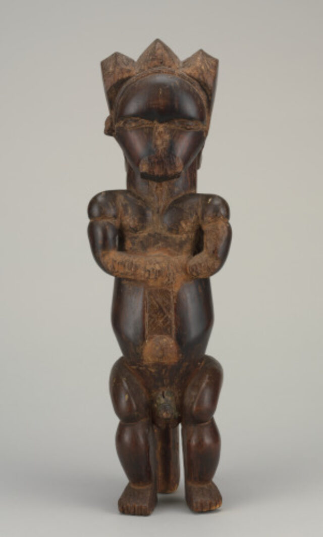 Seated Male Figure from a Reliquary Ensemble (Bieri)