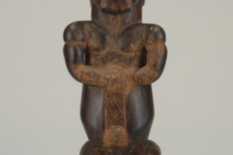 Seated Male Figure from a Reliquary Ensemble (Bieri)