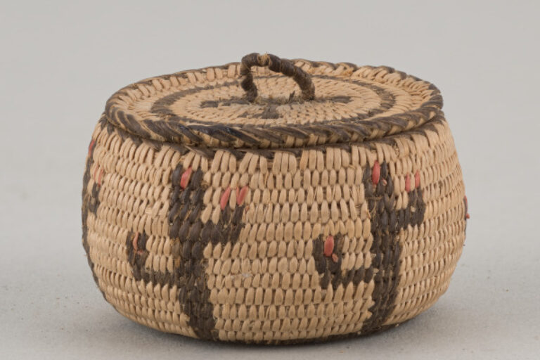 Miniature Basket With Lid