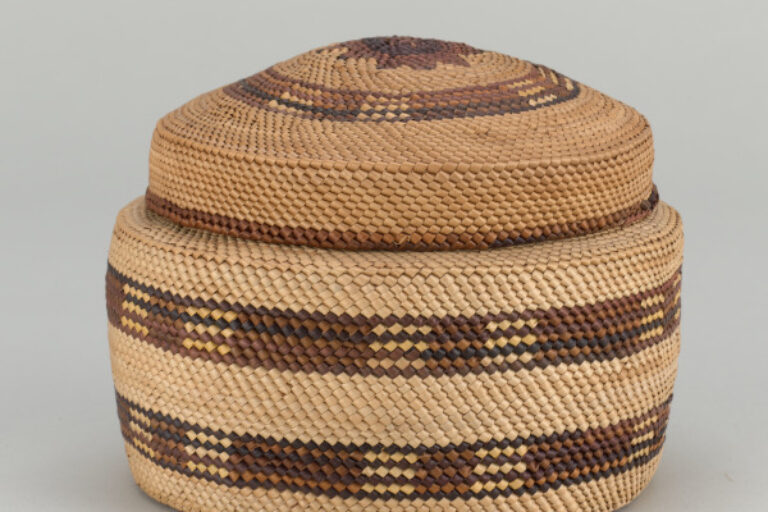 Trinket Basket with Lid