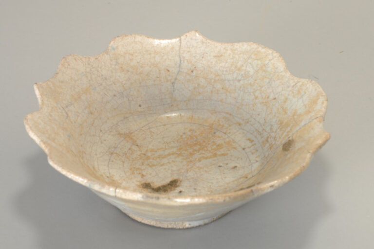 Foliate Bowl