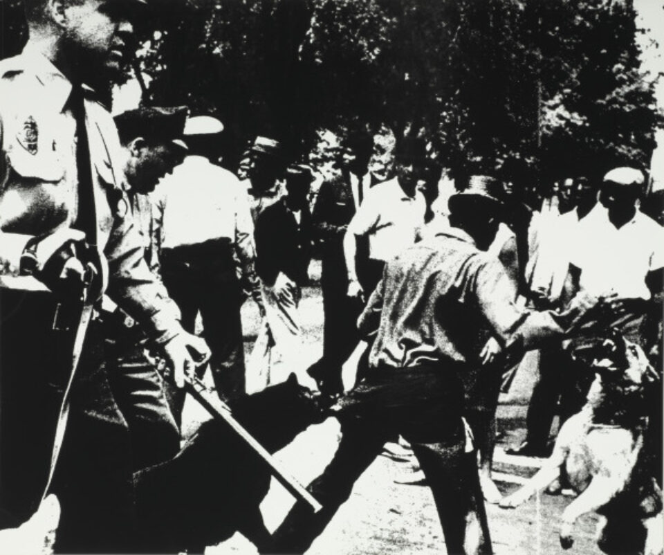 Senior Printer Heather Hoover under the supervision of Master Printer Bill Lagattuta, Tamarind Institute