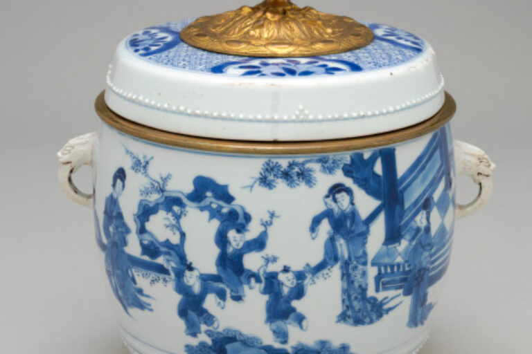 Drum-shaped Covered Jar with Decorative Mounts