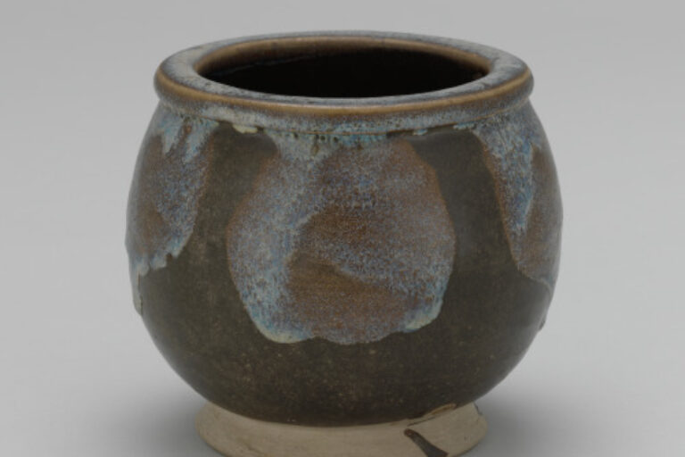 Jar with Suffused Splashes in the Form of Petals