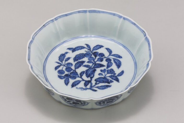 Brush Washer with Design of Fruit and Flowers