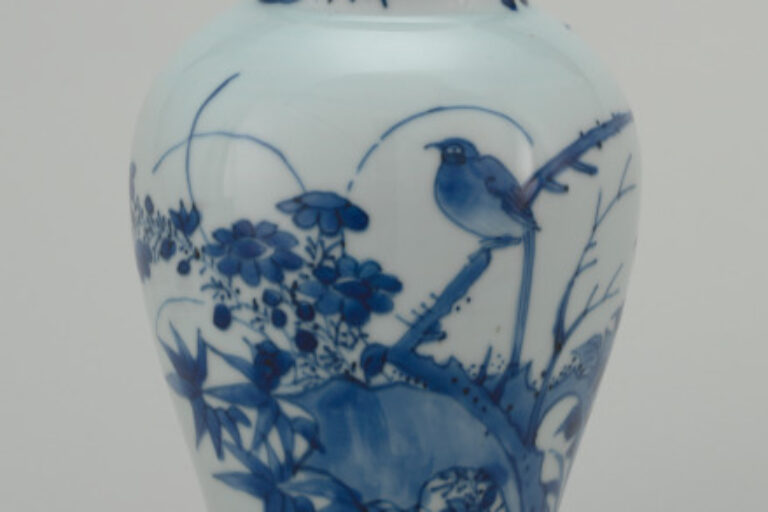 Vase with Design of Long-Tailed Magpie