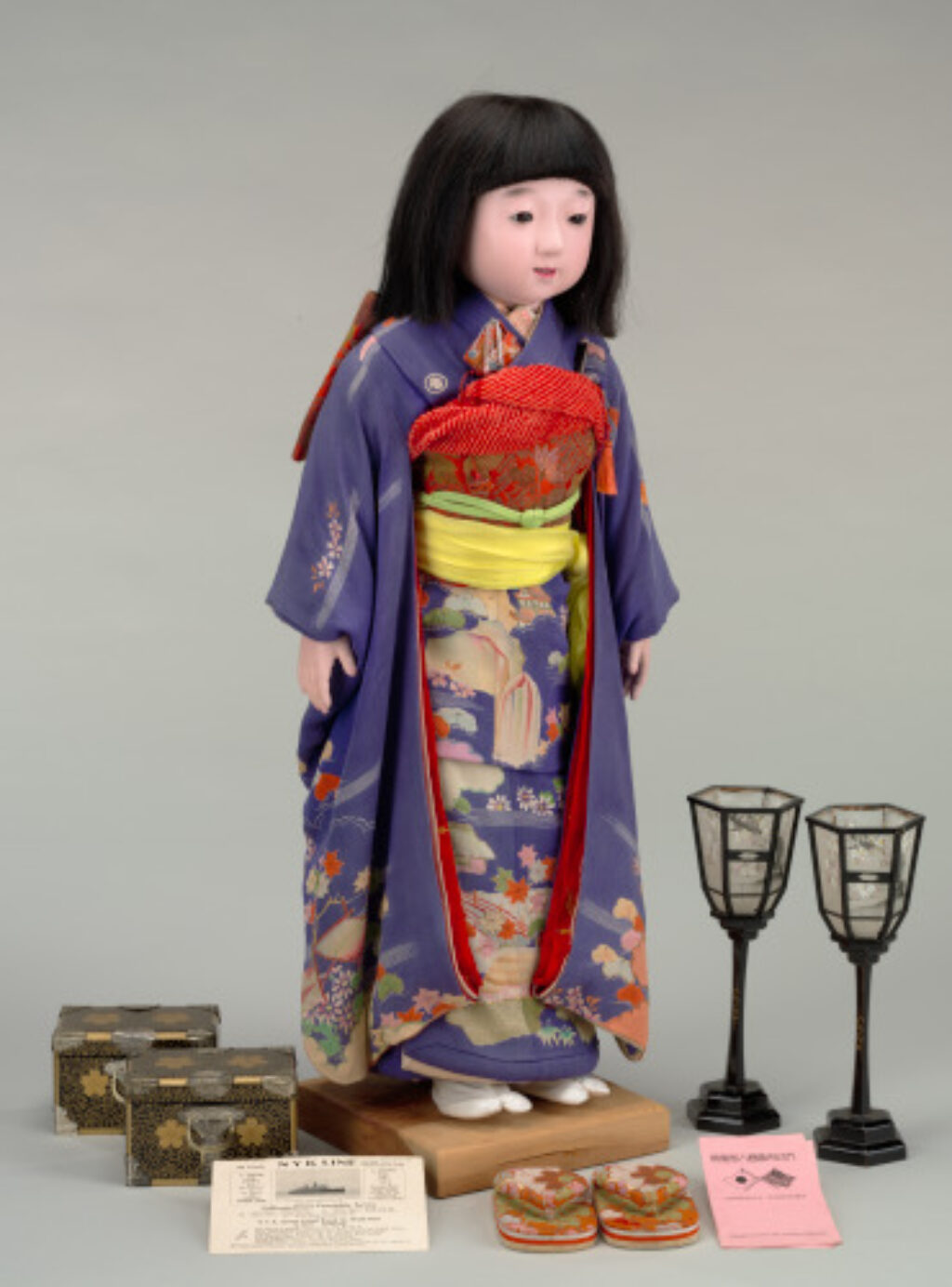 Miss Hiroshima Friendship Doll - Image 10