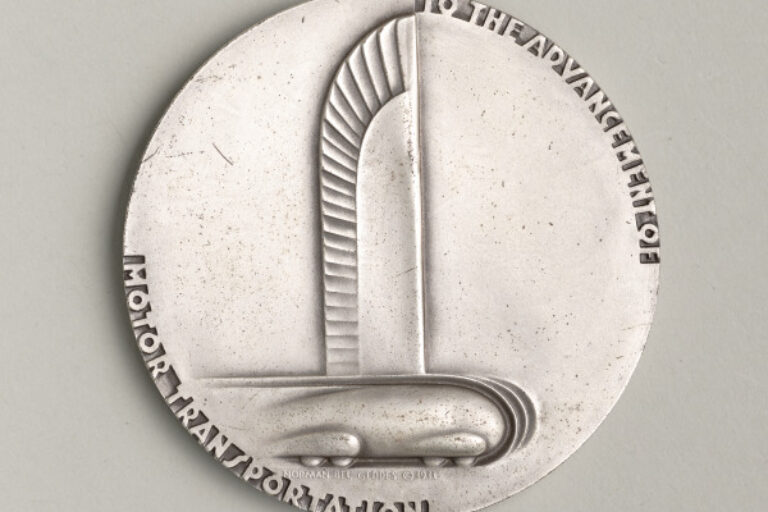 "20TH ANNIVERSARY OF GENERAL MOTORS" MEDAL