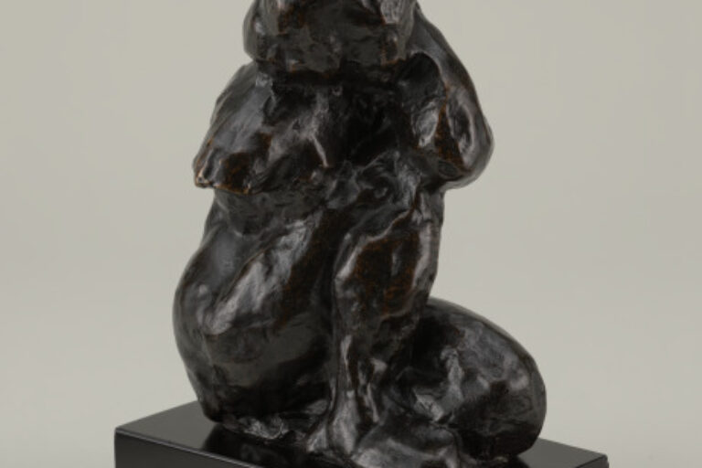 SMALL CROUCHING NUDE WITHOUT AN ARM