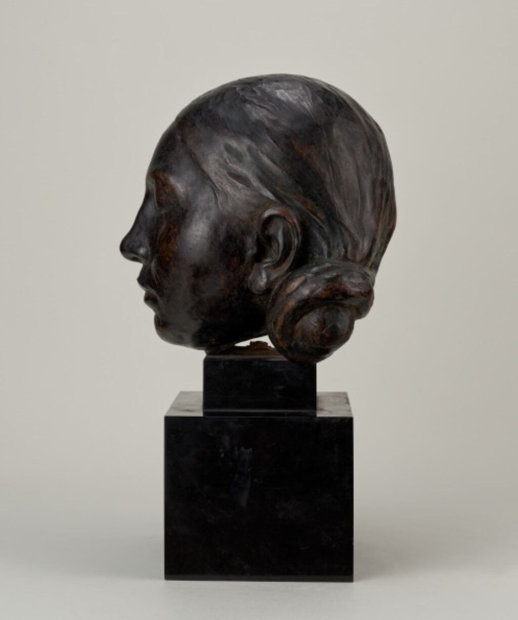 Head of a Hindu Woman - Image 4