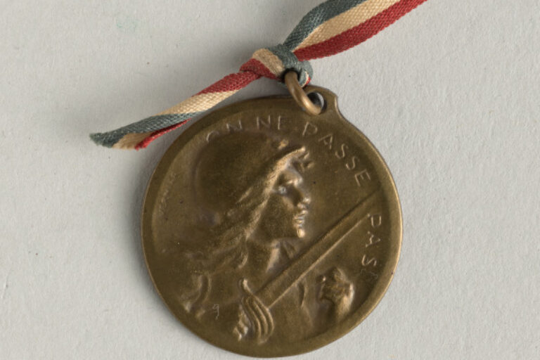 "VERDUN" MEDAL